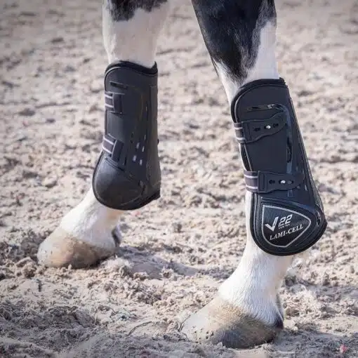 Lami-Cell Tendon Boots V22 blue on horse PROTECTORES DE TENDÓN LAMI-CELL V22 Lami-Cell esijalakaitsmed