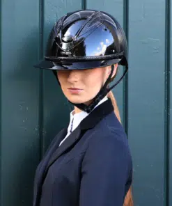 Lami-Cell Helmet Alicia. Ratsakiiver Alicia läikiva viimistlusega ja mustade kristallidega.