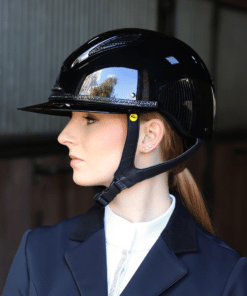 Lami-Cell Helmet Alicia. Ratsakiiver Alicia läikiva viimistlusega ja mustade kristallidega.