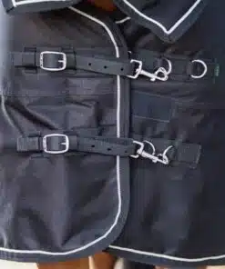 LAMI-CELL kaelusega õuetekk Bamboo hobusele, paksus 150g – hingav, veekindel, reguleeritavate rihmade ja bambusesöe voodriga. Must