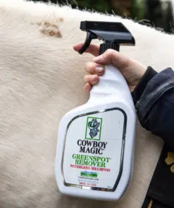Cowboy Magic® Greenspot Remover – eemaldab sõnniku- ja uriiniplekid hobuse karvastikust.