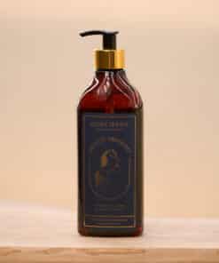 Imperial Riding hobuse šampoon Equine Empire – looduslikud koostisosad ja karvkatte sära.