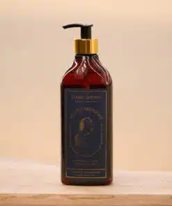 Imperial Riding hobuse šampoon Equine Empire – looduslikud koostisosad ja karvkatte sära.