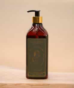 Imperial Riding hobuse šampoon Equine Empire – looduslikud koostisosad ja karvkatte sära.