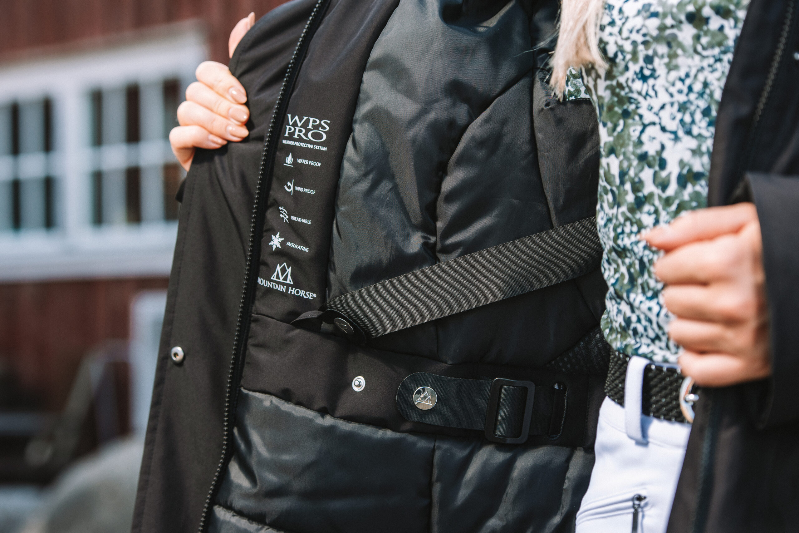 Mountain Horse Royal Saga mantel – veekindel ja soe naistemantel