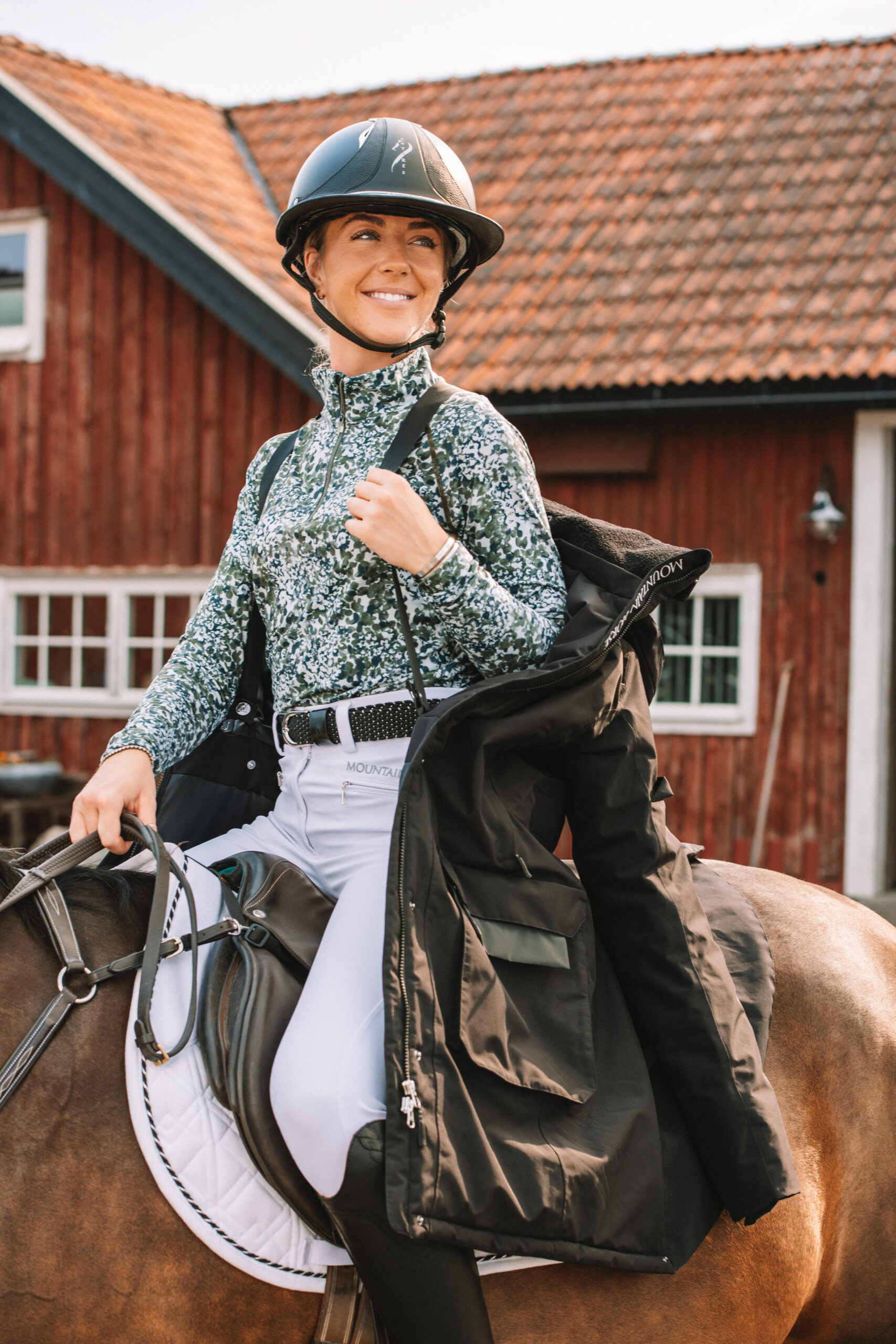 Mountain Horse Royal Saga mantel – veekindel ja soe naistemantel